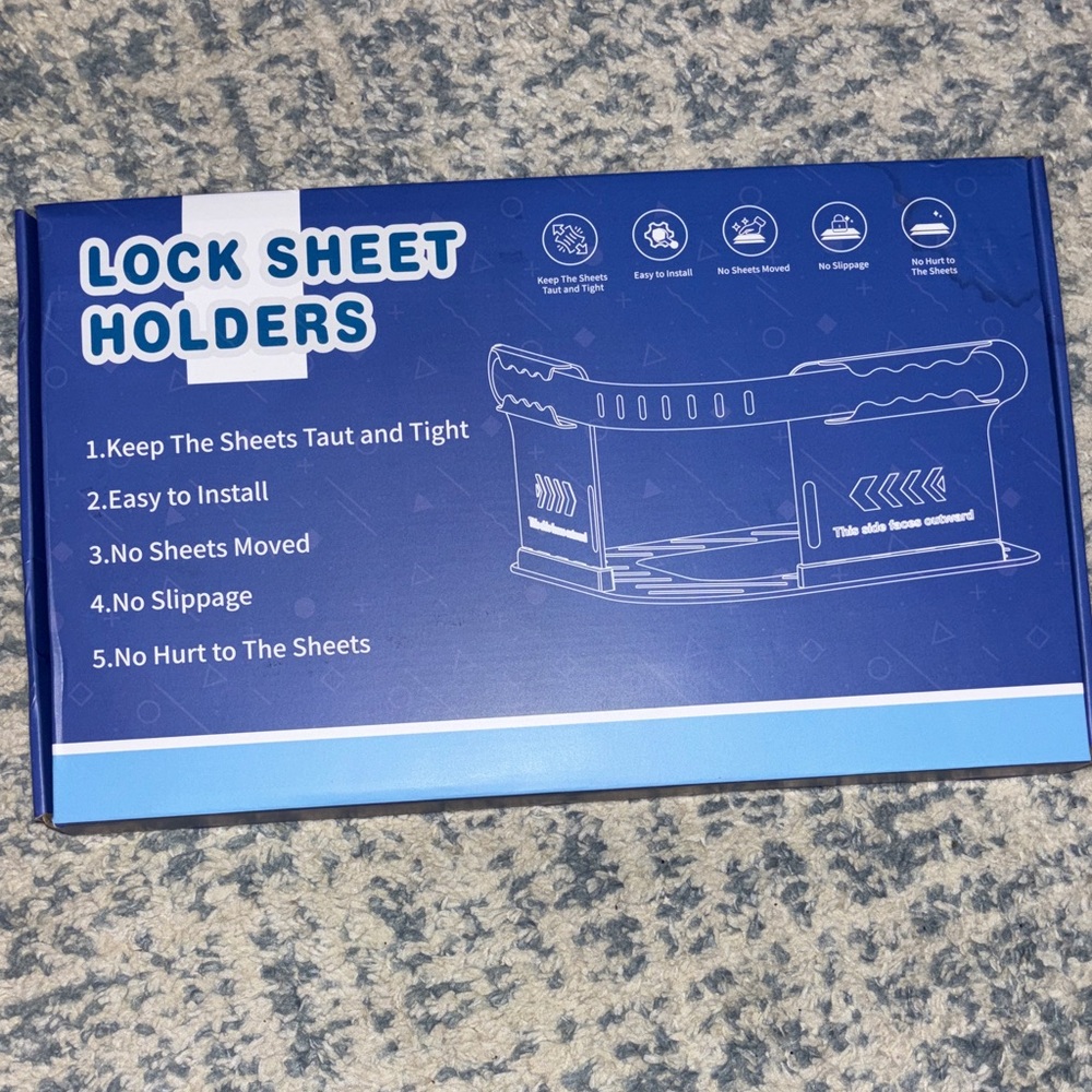 NWT  Lock Sheet Holders